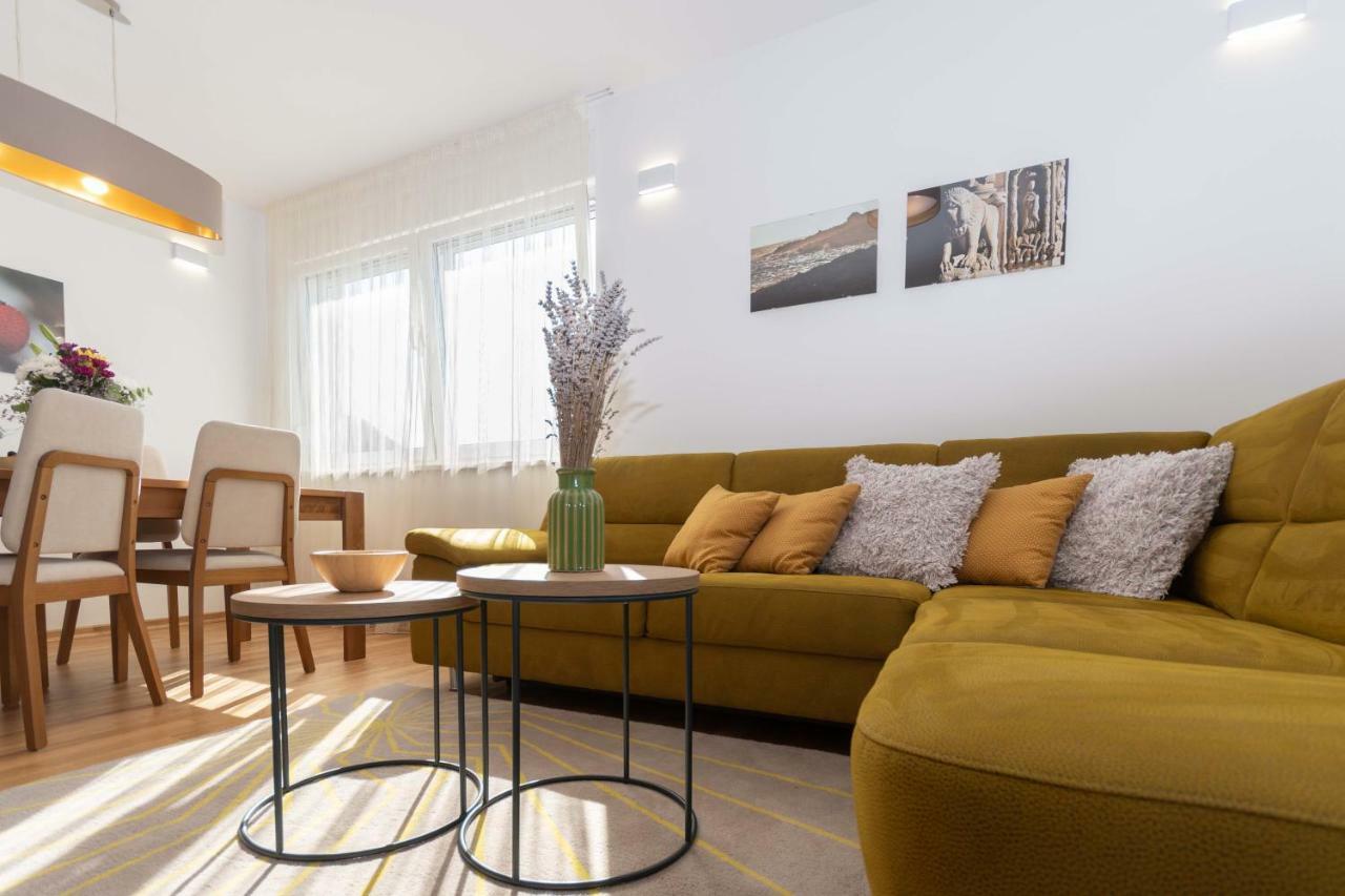 פודסטראנה Apartment House Ivan John מראה חיצוני תמונה