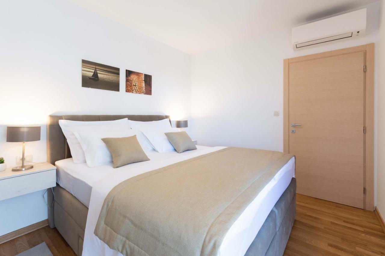 פודסטראנה Apartment House Ivan John מראה חיצוני תמונה