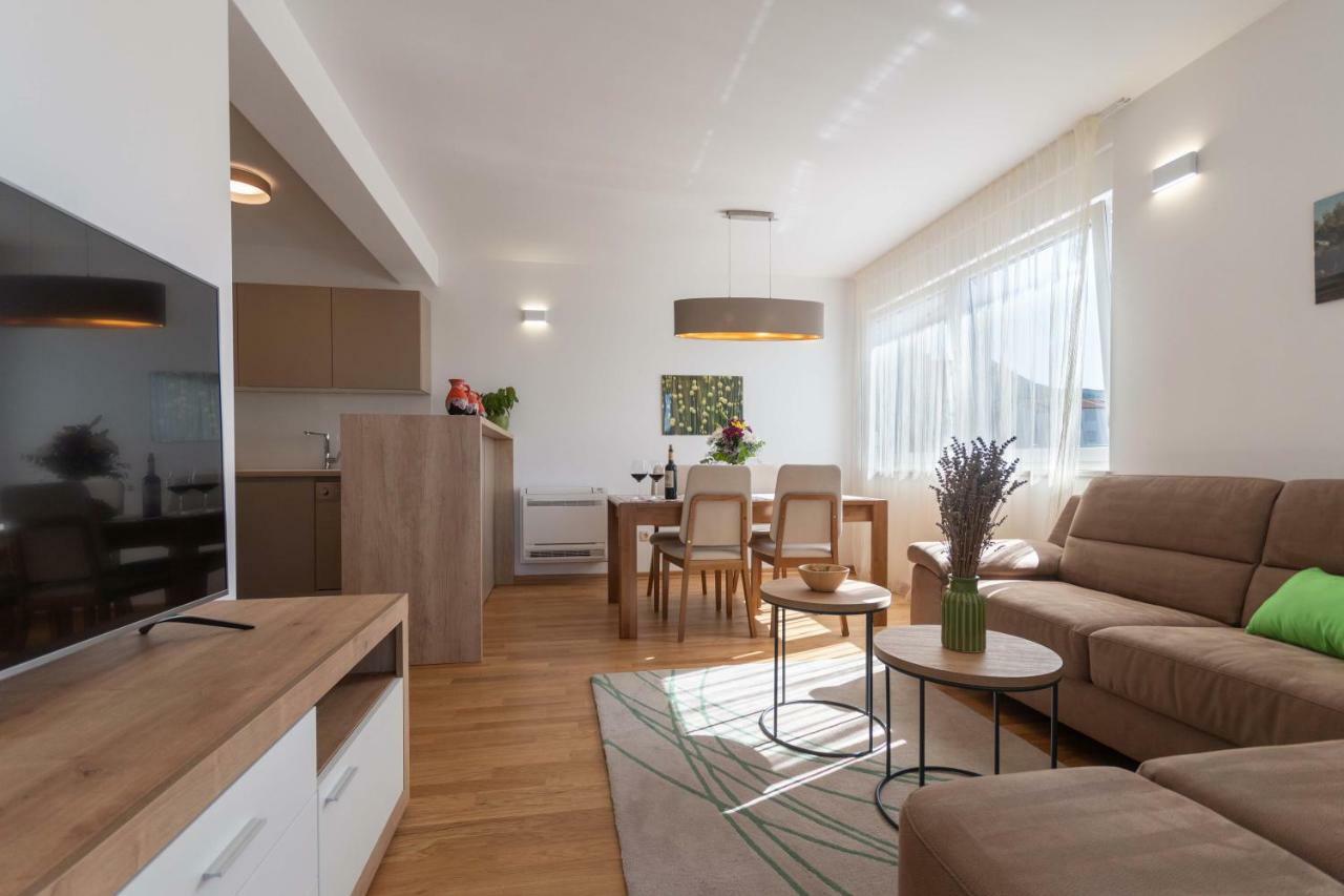 פודסטראנה Apartment House Ivan John מראה חיצוני תמונה