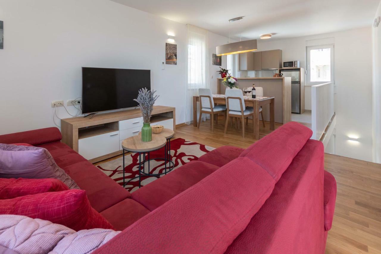 פודסטראנה Apartment House Ivan John מראה חיצוני תמונה