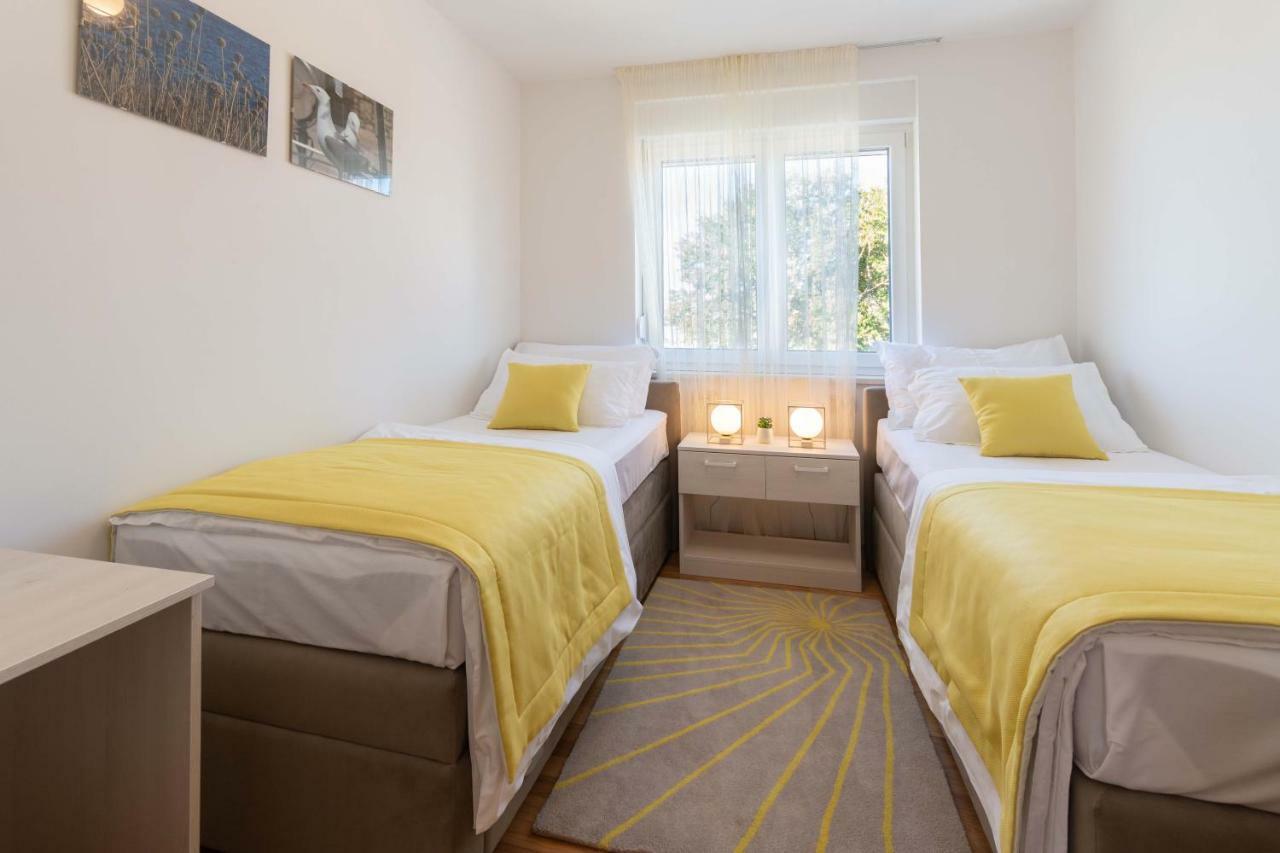 פודסטראנה Apartment House Ivan John מראה חיצוני תמונה