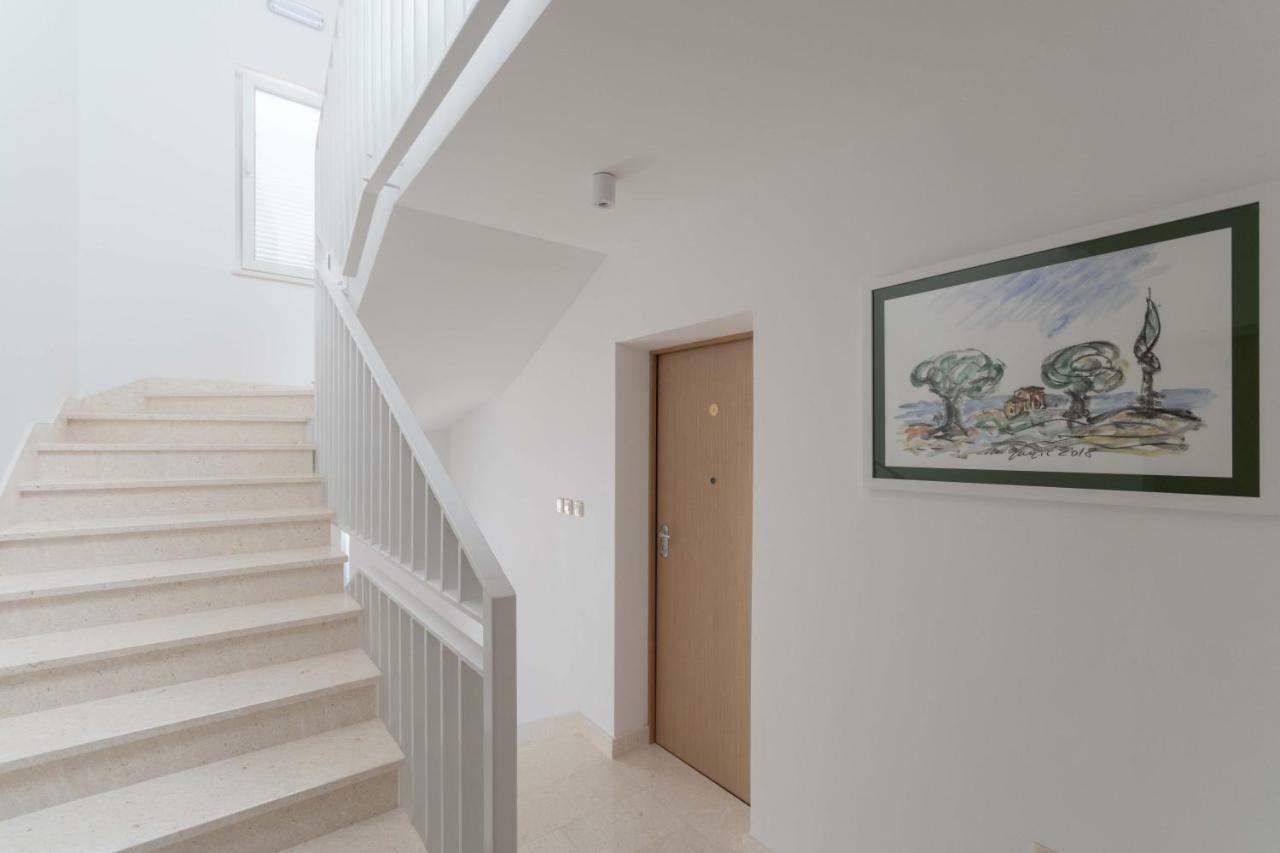 פודסטראנה Apartment House Ivan John מראה חיצוני תמונה
