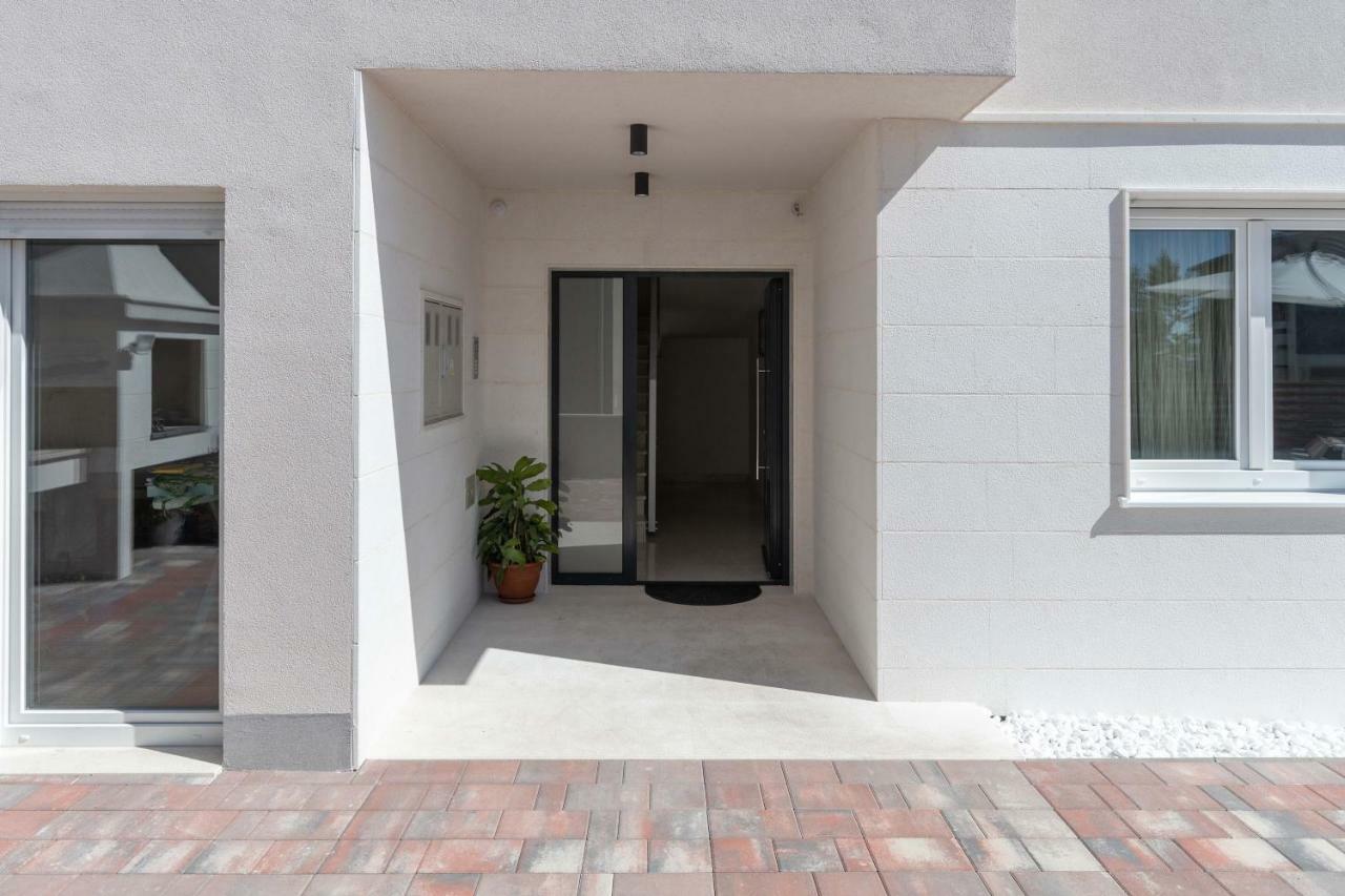 פודסטראנה Apartment House Ivan John מראה חיצוני תמונה